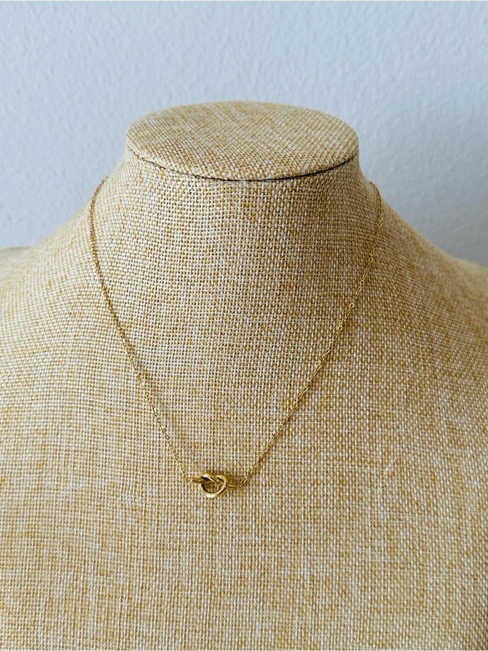 Fashion Jewelry Gold Knot Pendant Necklace - Gold